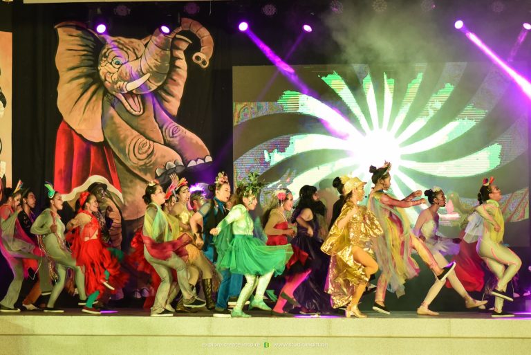 Songs from the Greatest Showman (8)